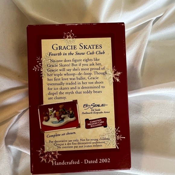 Hallmark Keepsake Ornament Gracie Skates - Picture 2 of 4